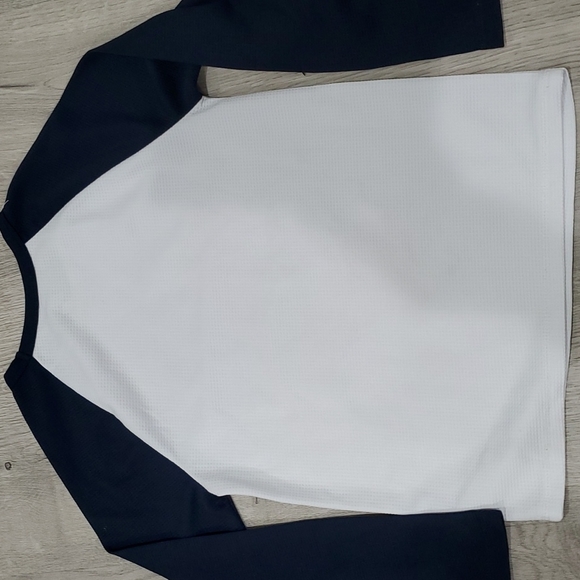 The Children's Place Boy's Long Sleeves Thermal T-shirt Size Medium 7/8 - Picture 2 of 2